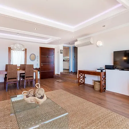 Apartment Puerto Banus First Line With Sea And Marina Views